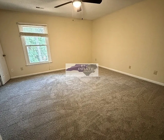 103 W Victoria Ct #F — Photo 6