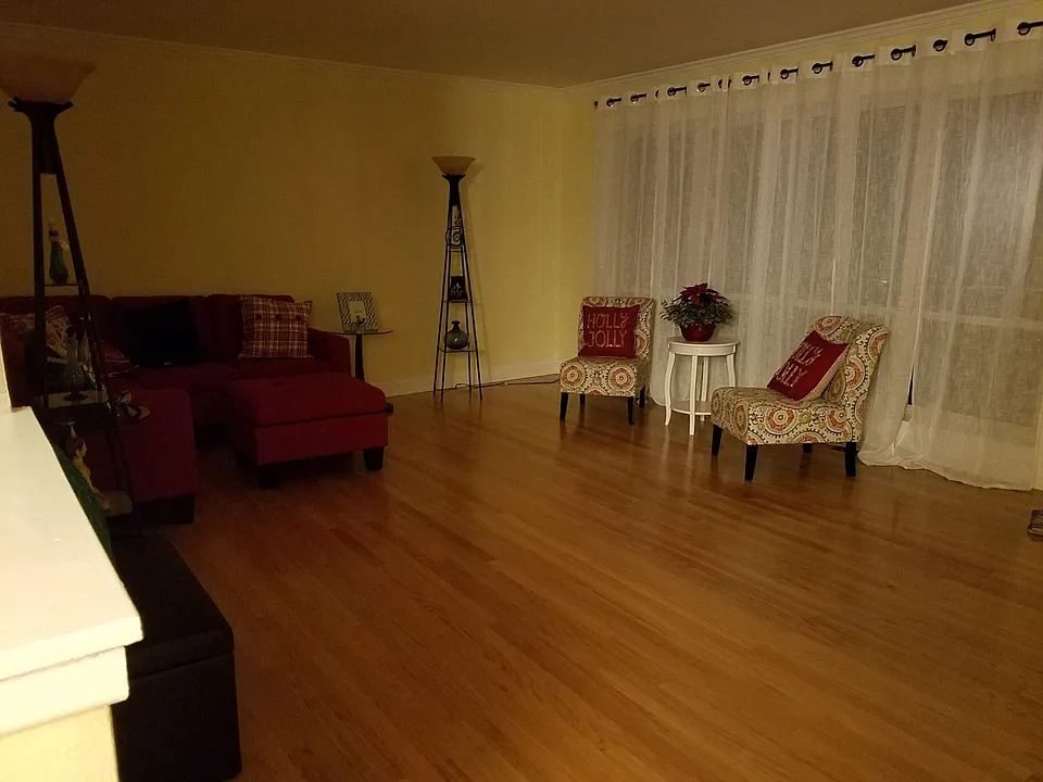 Living room 16x15
