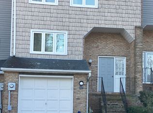 207 Patriots Rd, Morris Plains, NJ 07950