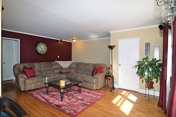 1st image of 22609 Kingsbury Ave