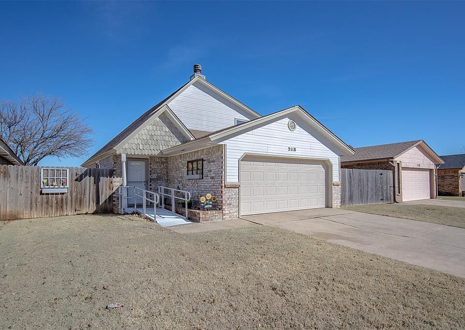 1st image of 2118 Goodrich Dr