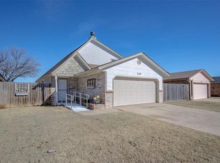 2118 Goodrich Dr, Moore, OK 73170