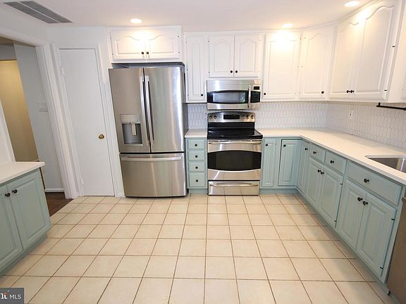 5th image of 9536 Whetstone Dr