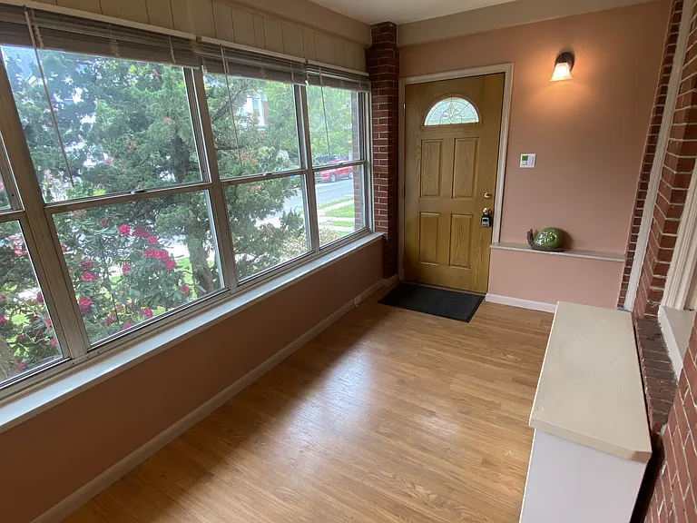 305 Friendship St — Photo 3