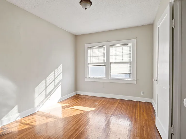 The Reese Apartments — Photo 10