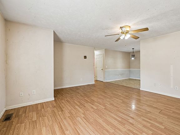 5th image of 510 Corlew Cir
