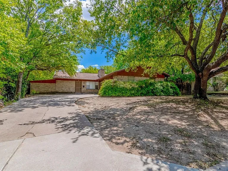 8513 Dryfield Dr #B — Photo 2