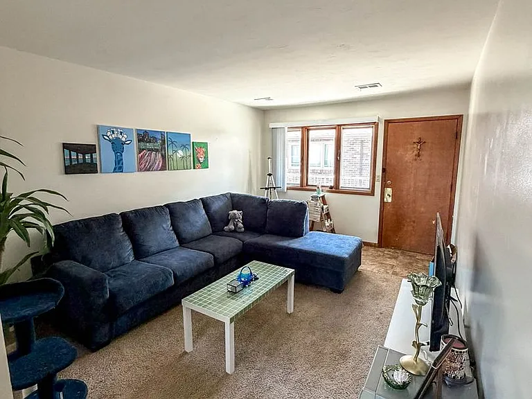4400 S 48th St — Photo 3