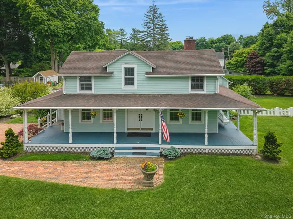 29 Three Sisters Road, Head Of The Harbor, NY 11780