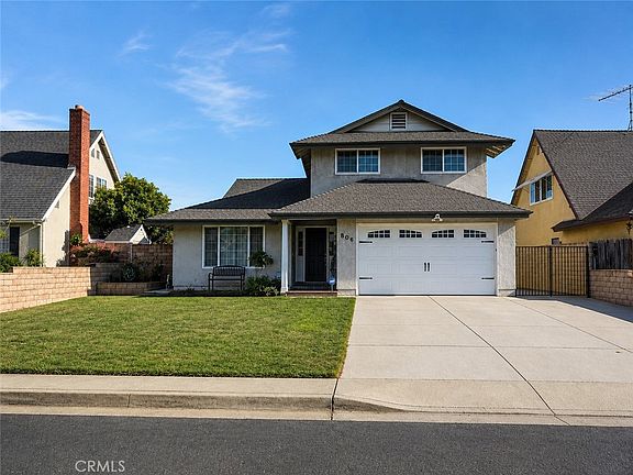 2nd image of 806 San Jacinto Dr