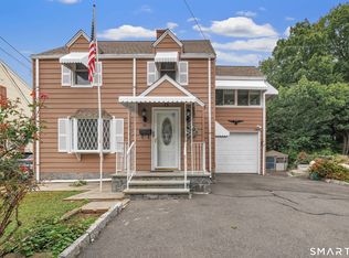 24 Oxford St, Bridgeport, CT 06606