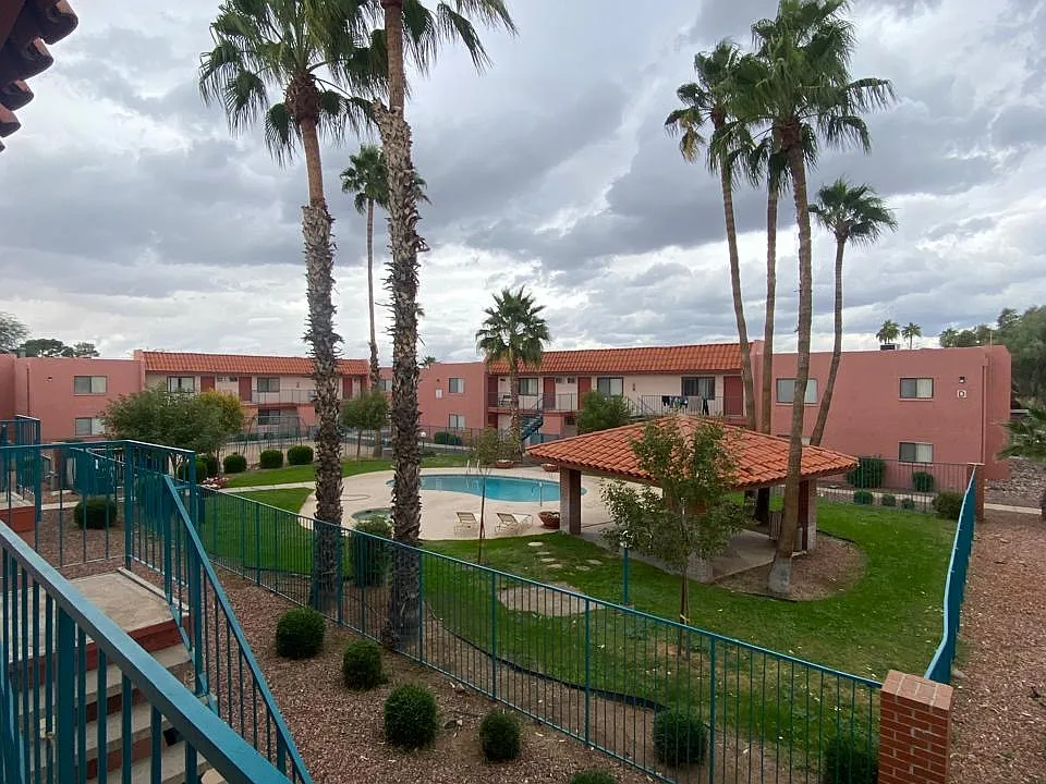 Valencia Gardens