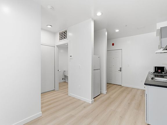 5th image of 2025 New Jersey St #103