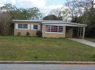 145 Country Club Cir, Sanford, FL 32771