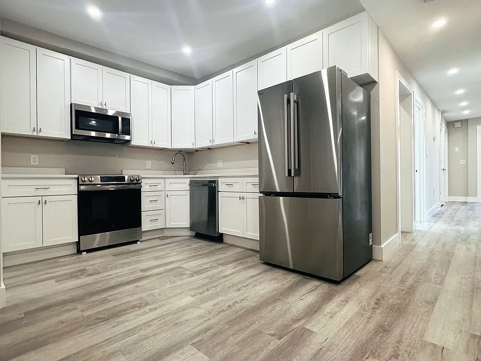 10 Pond St #3