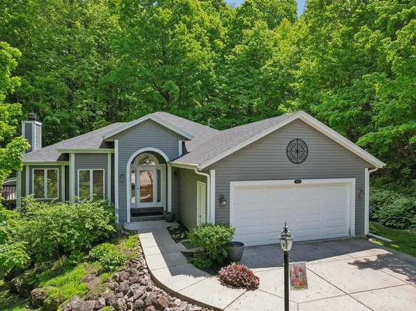 16625 Tanglewood DRIVE, Brookfield, WI 53005