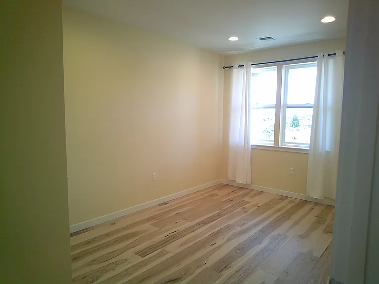 320 Lofgrin Rd — Photo 13