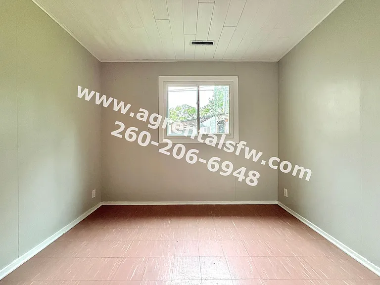 1730 Scotsdale Dr — Photo 9