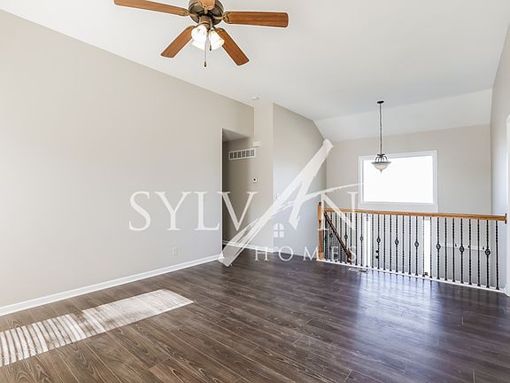 4th image of 809 SW Hill Top Ct