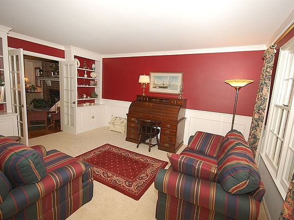 Living Room/Den