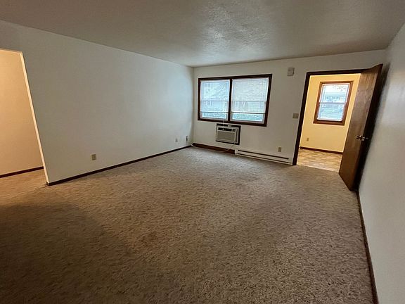 5th image of 205 E Veterans St #17315453