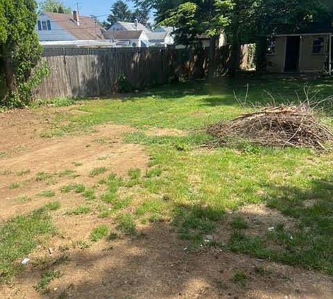 4th image of 4908 Delbrook Rd