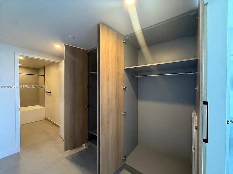 121 NE 5th St #3013 — Photo 5