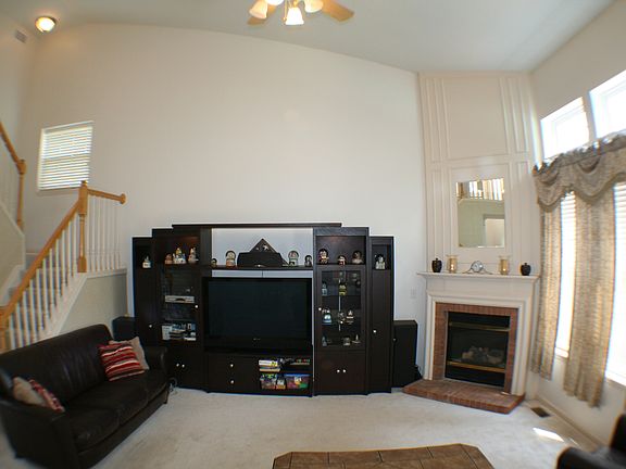 4th image of 9141 Oakview Ct