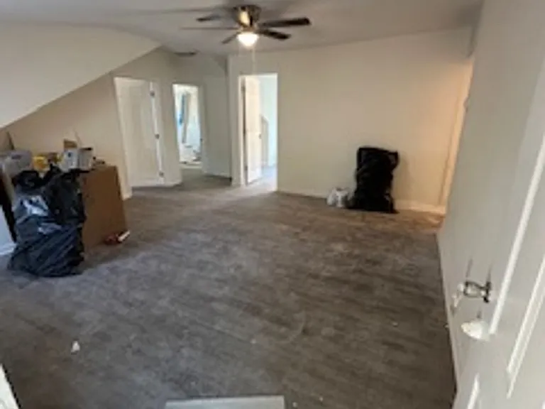 3214 Peronne Ave — Photo 4