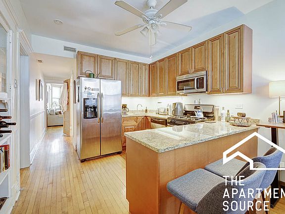 2nd image of 906 N Winchester Ave APT 2