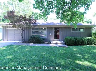 7910 W 85th St, Overland Park, KS 66212