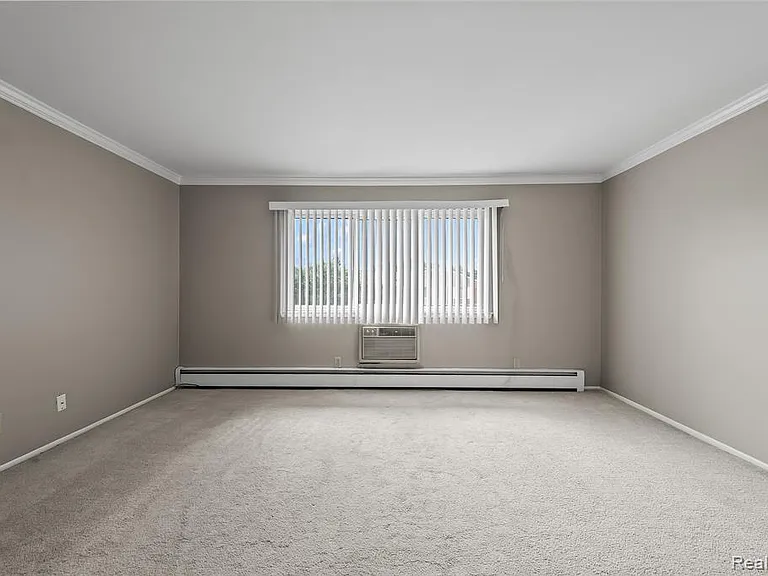 803 Plate St #207 — Photo 16