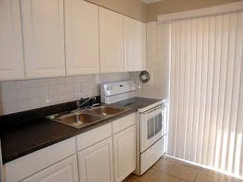 7818 Sunray Ln APT 3 photo 1