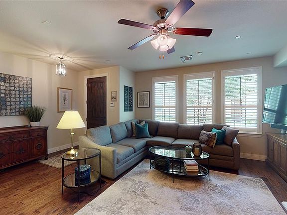 2nd image of 4417 Dexter Ln