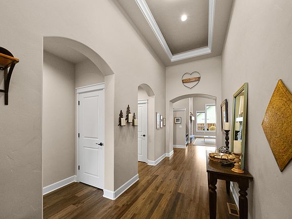 4th image of 1229 NE Sunrise St