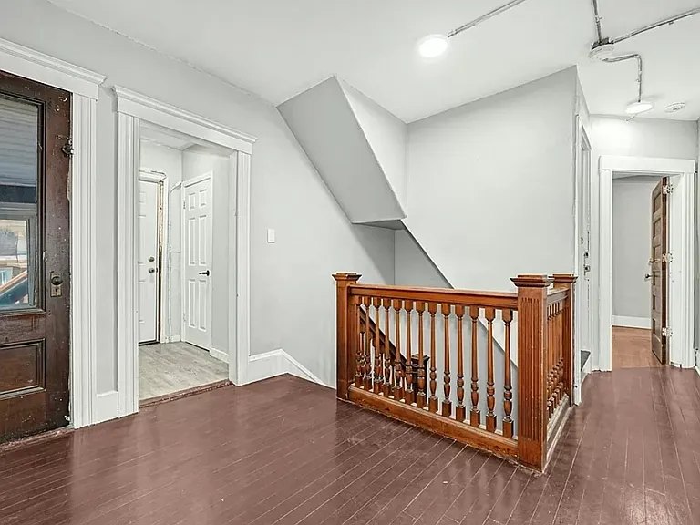34 William St #2C — Photo 5
