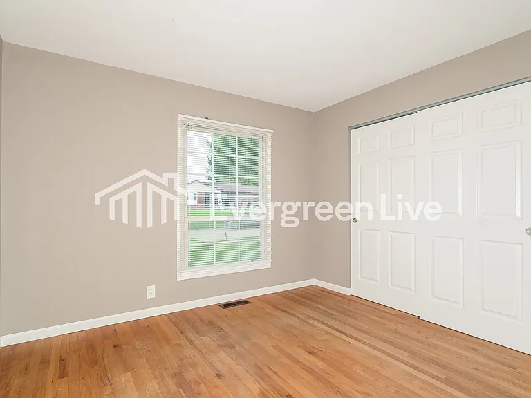 3435 Brookshire Dr — Photo 9