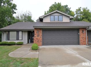 51 Prairie Village Pl, Morton, IL 61550