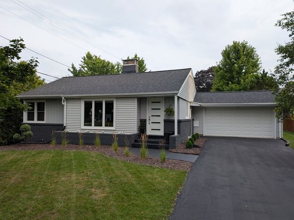 409 E Spooner Rd
