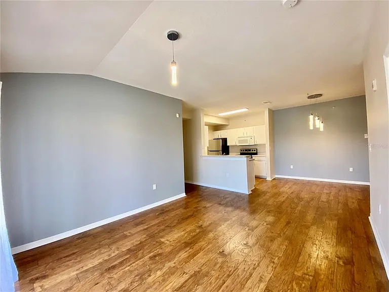 5467 Vineland Rd #6301 — Photo 6