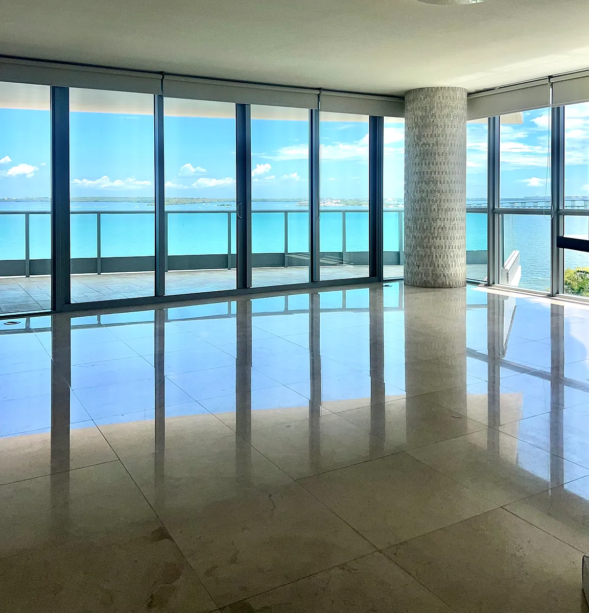 Building Photo - 1331 Brickell Bay Dr #0