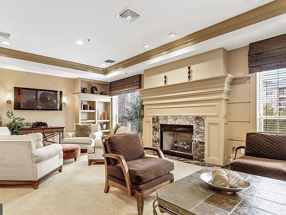 2nd image of 4870 Eisenhower Ave #1