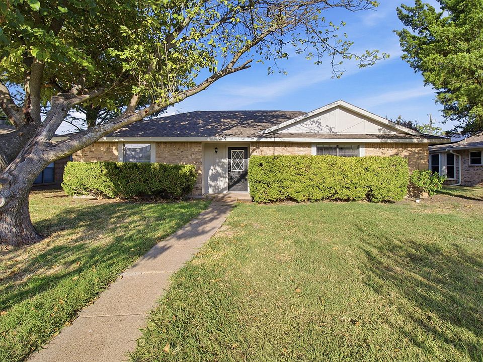 1st image of 2602 College Park Dr