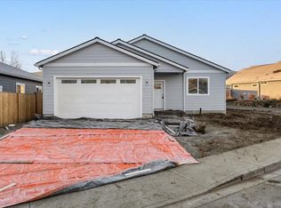 260 Autumn Ridge Dr, Talent, OR 97540