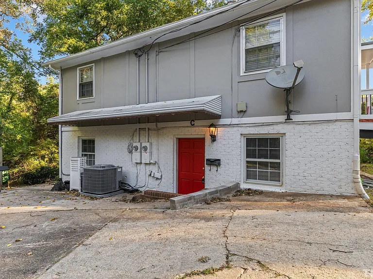 1823 White Oak Rd #B — Photo 16