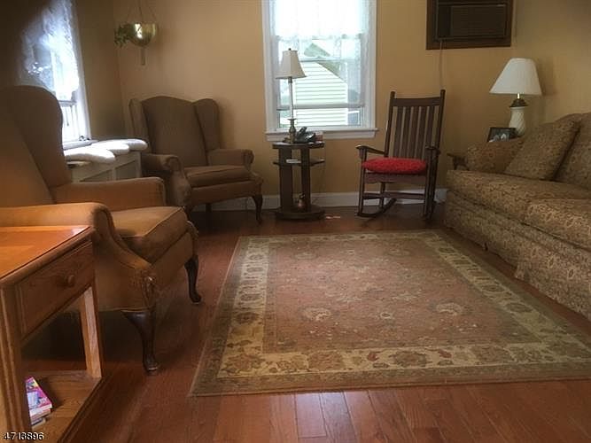 1st image of 109 Holland Ave