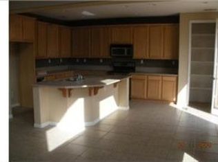 1433 Moonlight Dr, Beaumont, CA 92223