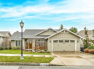 3736 Calle Vista Dr, Medford, OR