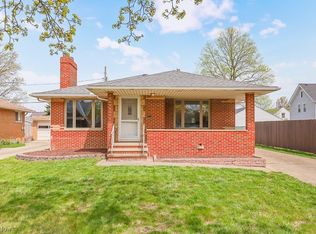 14214 Arlis Ave, Cleveland, OH 44111