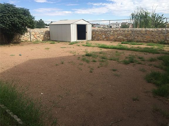 4th image of 3704 Fiddlewood Cir